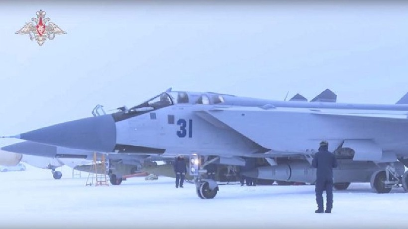 Phi đội MiG-31 mang theo Kinzhal của Nga sẵn sàng làm nhiệm vụ.