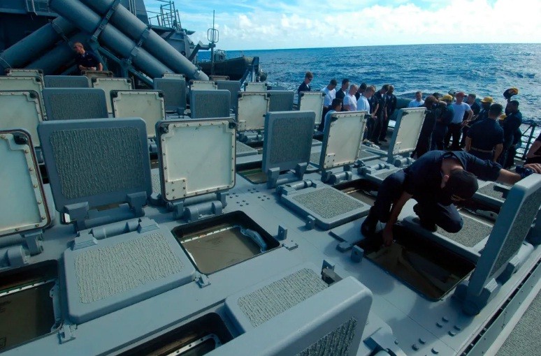 Ống phóng tên lửa Tomahawk trên chiến hạm Mỹ.