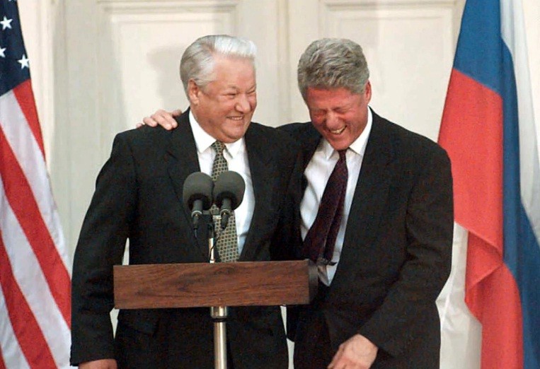 Tổng thống Nga Boris Yeltsin và Tổng thống Mỹ Clinton trong cuộc họp báo chung ở Hyde Park, New York ngày 23 tháng 10 năm 1995.