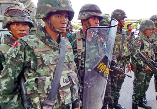 Quân đội Thái Lan phủ nhận bắt tay lãnh đạo biểu tình