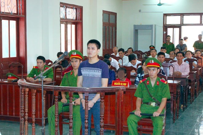 Bị cáo Nguyễn Văn Thắng chịu mức án 18 năm tù vì tội “Hiếp dâm trẻ em”.