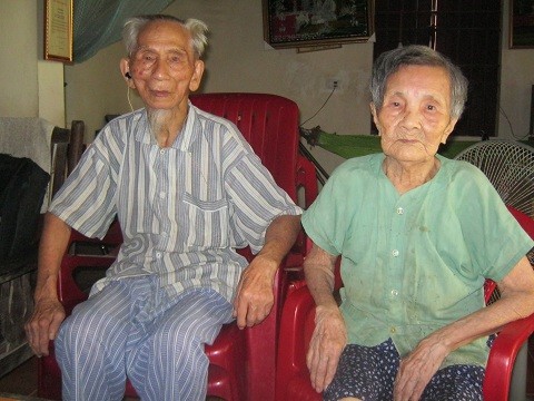 Tiết lộ khó tin về cặp vợ chồng cao tuổi nhất Việt Nam