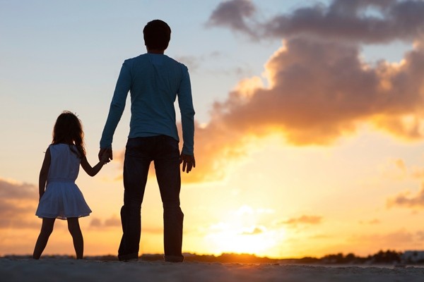 Xúc động lời cha dạy con gái cách chọn người yêu
