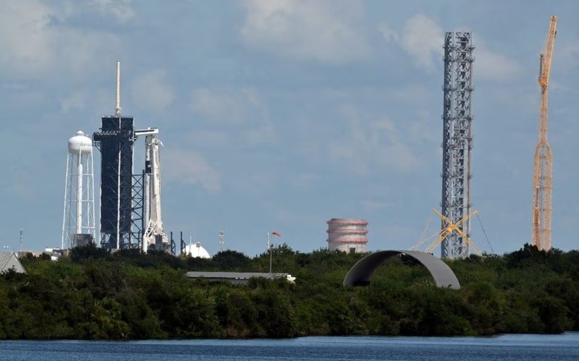  SpaceX sẽ sử dụng Falcon 9 để đưa trạm vũ trụ mới vào không gian và tiếp tục đưa phi hành gia lên trạm để nghiên cứu.