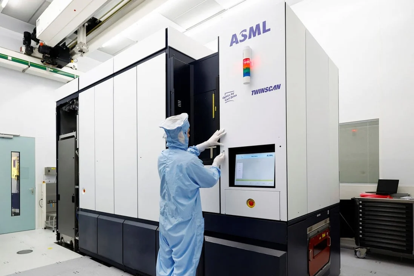 Một hệ thống sản xuất tại ASML, trụ sở tại Veldhoven, Hà Lan. Ảnh: Reuters