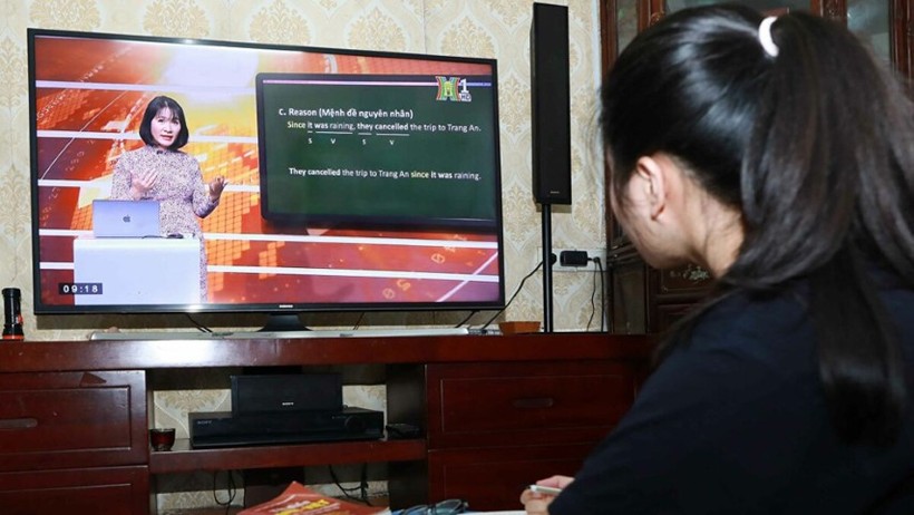 Một chương trình dạy học trực tuyến do Phòng GD&ĐT TP Hạ Long (Quảng Ninh) thực hiện. Ảnh: IT