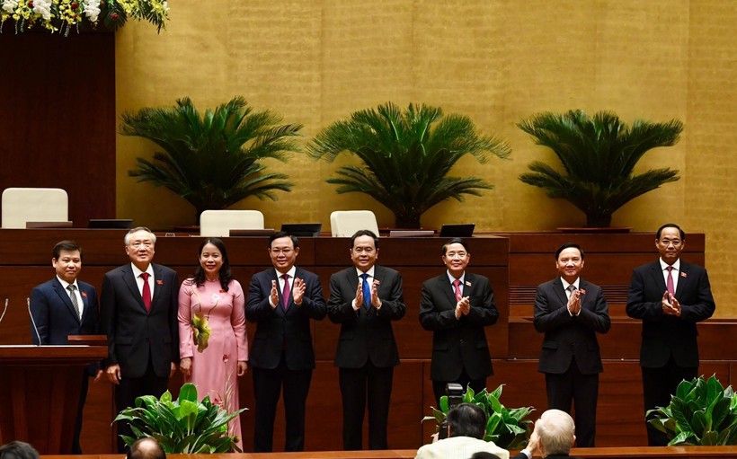  Bà Võ Thị Ánh Xuân, ông Nguyễn Hòa Bình, ông Lê Minh Trí ra mắt Quốc hội