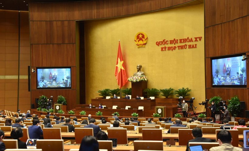 Quốc hội thảo luận trực tuyến tại điểm cầu Nhà Quốc hội. Ảnh Quang Khánh