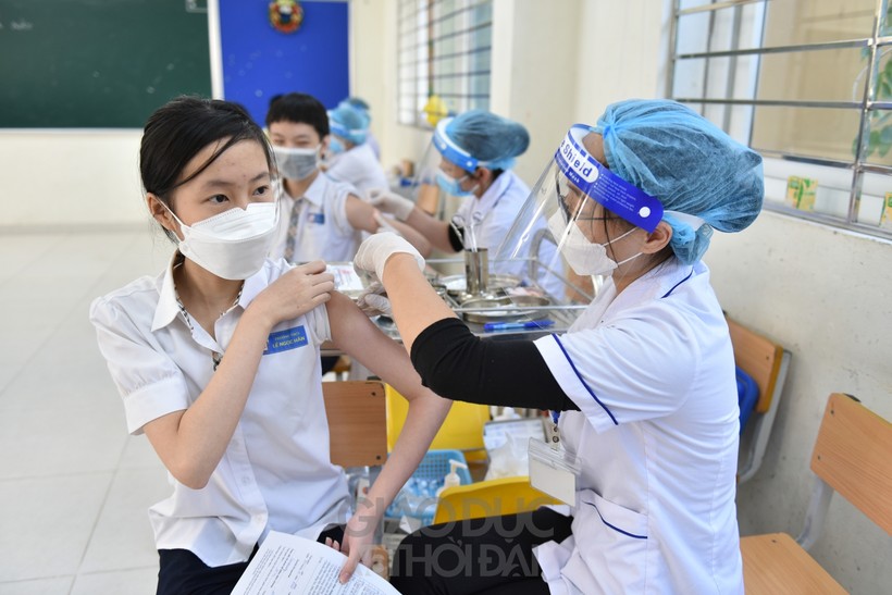 Chiến dịch tiêm vắc xin cho trẻ em từ 12 cho đến 17 tuổi ở Việt Nam là rất thành công