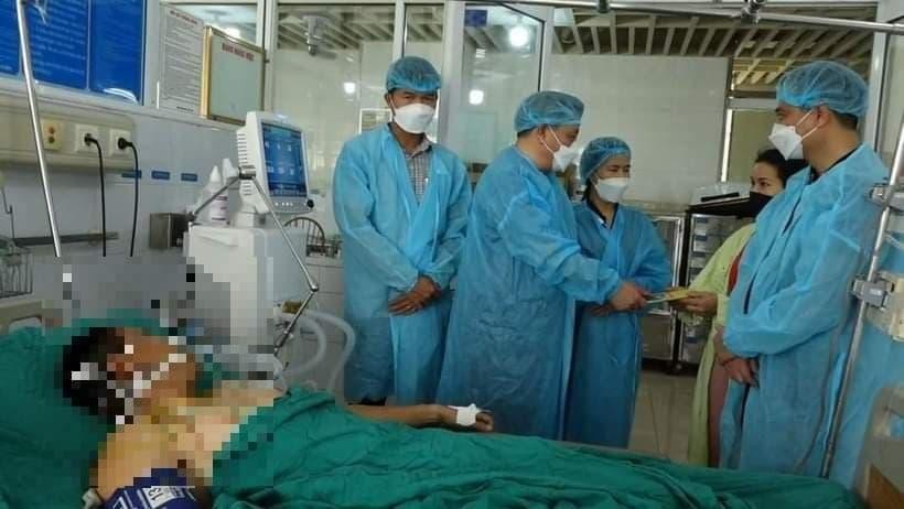 Anh Phan Duy đang được điều trị tại Bệnh viện Bỏng quốc gia.