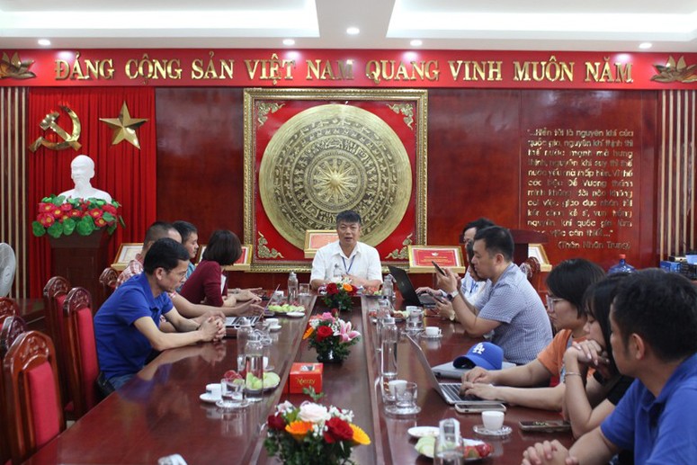 Quang cảnh buổi trao đổi giữa Chi bộ Trường THCS Thị trấn Nếnh (Việt Yên, Bắc Giang) với Chi bộ 3 - Báo Giáo dục và Thời đại trong ngày 24/3.