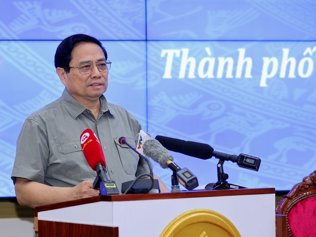 Thủ tướng Phạm Minh Chính, Trưởng Ban Chỉ đạo triển khai thực hiện Nghị quyết số 98/2023/QH15 đến dự, chủ trì Hội nghị của Ban Chỉ đạo. Ảnh: VGP/Nhật Bắc