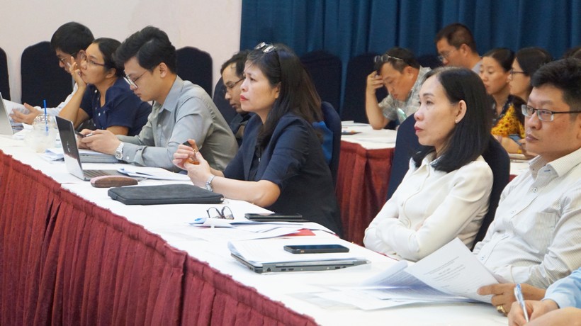 Các đại biểu tham gia hội thảo tham vấn chuyên môn về việc xây dựng Luật Nhà giáo tại TPHCM. Ảnh: Mạnh Tùng