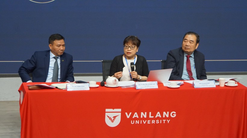 Hội thảo "Đào tạo Luật theo định hướng nghiên cứu và định hướng ứng dụng tại Việt Nam hiện nay" tại Trường Đại học Văn Lang, chiều 14/3. Ảnh: Mạnh Tùng