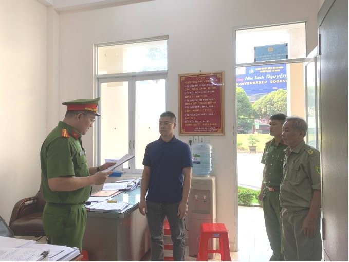Cơ quan công an đang thi hành lệnh khởi tố, bắt tạm giam với ông Nguyễn Quốc Vy Liêm. Ảnh: CTV