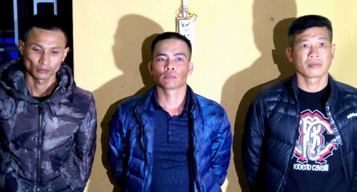 Ba đối tượng tấn công nữ nhân viên hàng không tại sân bay Thọ Xuân (từ trái qua phải), gồm: Phạm Hữu An, Lê Trung Dũng và Lê Văn Nhị. 