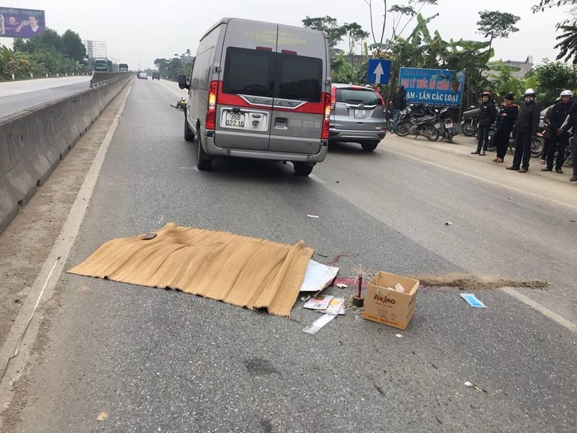 Hiện trường vụ tai nạn chết người ở Quốc lộ 1A, đoạn qua huyện Quảng Xương, Thanh Hóa.