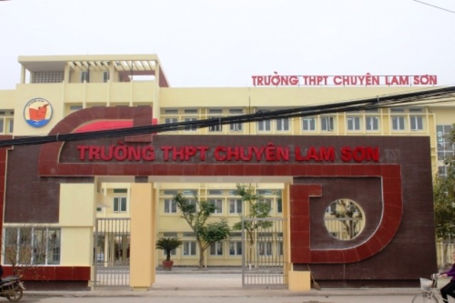 Trường THPT chuyên Lam Sơn - Thanh Hóa.