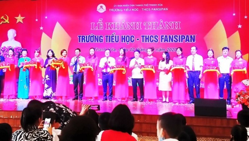 Lễ cắt băng khánh thành Trường Tiểu học và THCS Fansipan (TP.Thanh Hóa).