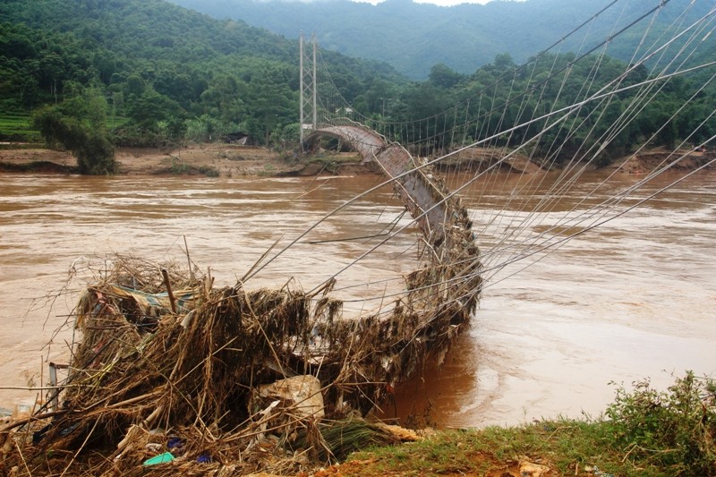 Cầu treo bản Pan, xã Phú Xuân (Quan Hóa, Thanh Hóa), bị lũ đánh sập từ tháng 8/2018.