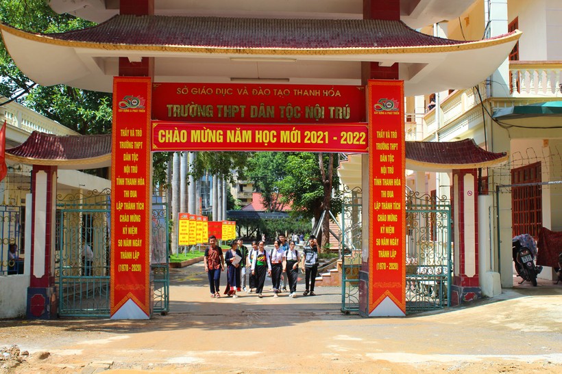 Học sinh Trường THPT DTNT tỉnh Thanh Hóa vui tươi trong ngày đầu tuần.