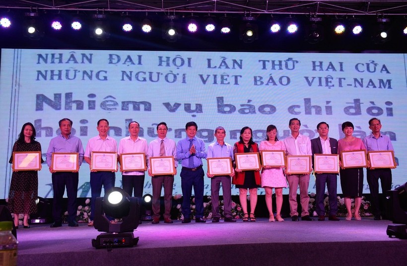 Nhiều cá nhân được nhận bằng khen của Hội Nhà báo Việt Nam.

