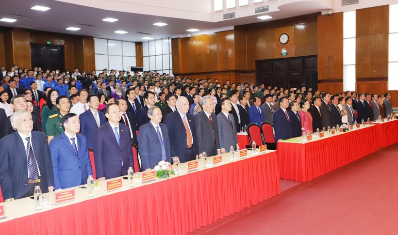 Lãnh đạo hai tỉnh Thanh Hóa – Hủa Phăn và các đại biểu tham dự lễ thực hiện nghi thức Quốc ca hai nước Việt Nam – Lào.