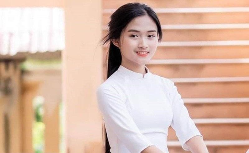 Nữ sinh Lê Thị Hiền, Trường THPT Như Thanh 2 (Như Thanh, Thanh Hóa) đạt 29 điểm khối C, là số điểm cao nhất tỉnh.