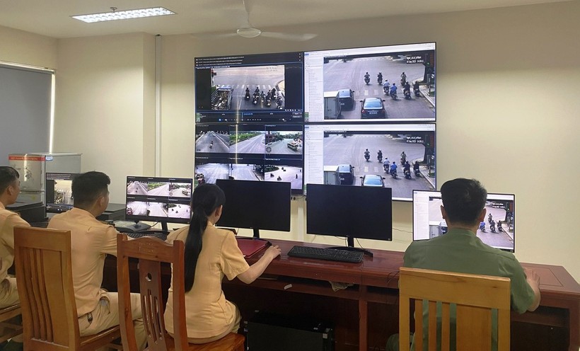 Trung tâm giám sát an ninh tại Công an TP Thanh Hóa. Ảnh: CACC