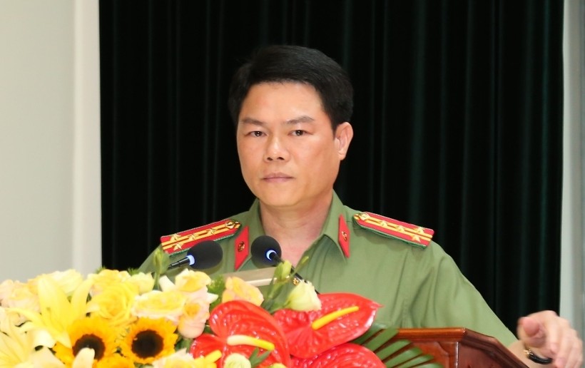 Đại tá Nguyễn Hữu Mạnh phát biểu tại buổi thông báo Quyết định. (Ảnh: QH)