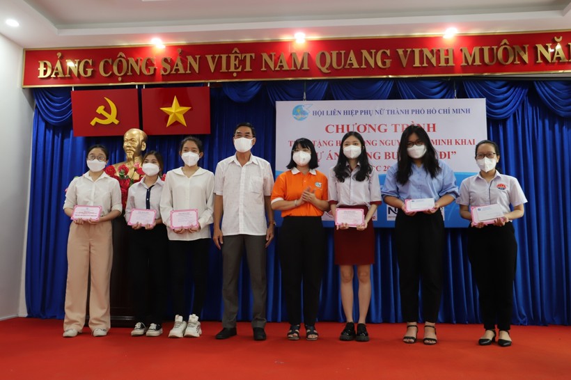 Chương trình học bổng Nguyễn Thị Minh Khai hỗ trợ nhiều học sinh có hoàn cảnh khó khăn.trong thời gian qua