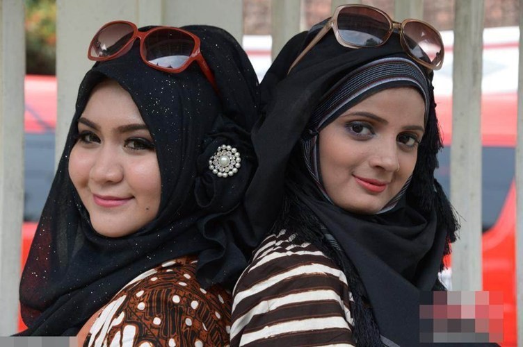 Thiếu nữ Hồi giáo đọ nhan sắc kiều diễm