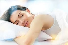6 thói quen khi ngủ khiến bạn vừa già vừa yếu