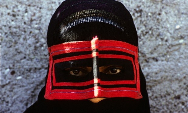 Các cô gái Hồi giáo dòng Sunni ở Iran phải chịu đựng hủ tục "cắt bộ phận sinh dục nữ" để giữ gìn trinh tiết trước khi kết hôn. Ảnh: Getty Images