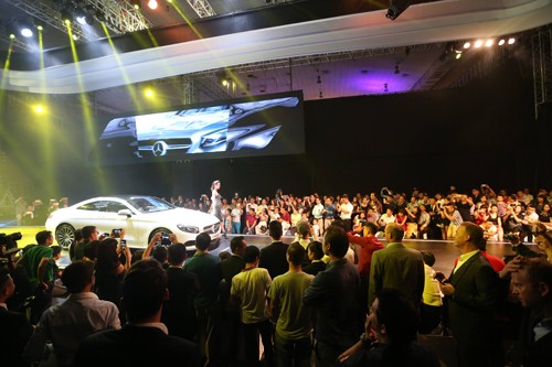 Đây là lần đầu tiên Tuần lễ thời trang Mercedes được tổ chức tại Việt Nam.