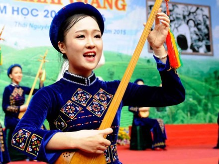 Ngắm nét rạng rỡ của nữ sinh vùng cao Việt Bắc