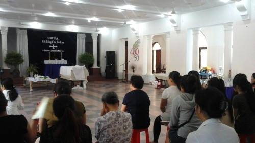 Nghẹn lòng qua hình ảnh đám tang Võ Thị Ngọc Nữ tại quê nhà