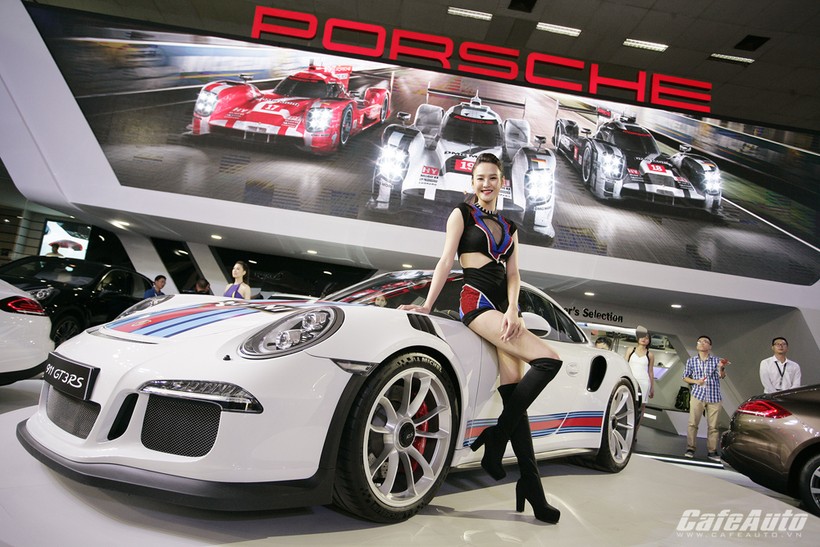 Ngắm siêu xe giá 11 tỷ đồng Porsche 911 GT3 R