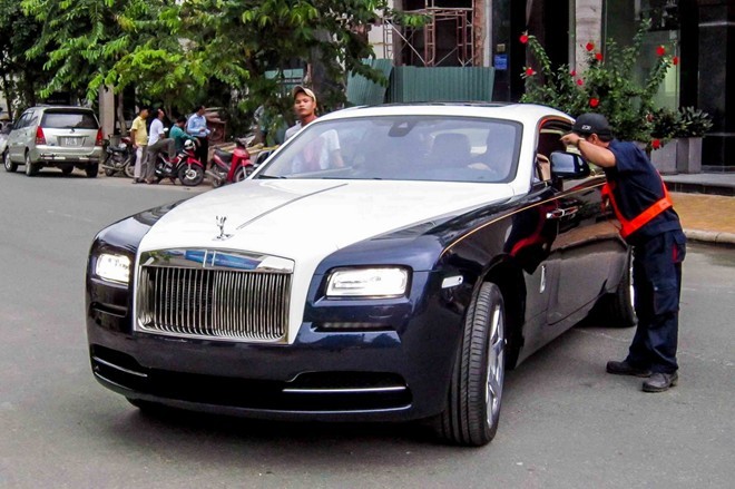 Siêu xe Rolls-Royce Wraith 21 tỷ xuất hiện ở Sài Gòn