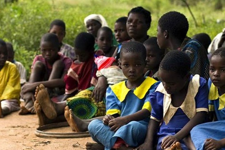 Hơn 40% số người nghèo trên thế giới vào năm 2030 là trẻ em châu Phi.