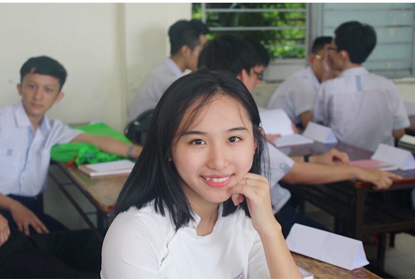 Thí sinh Lê Thị Diệu Hương đạt điểm 10 môn Hóa duy nhất tại TP.HCM 