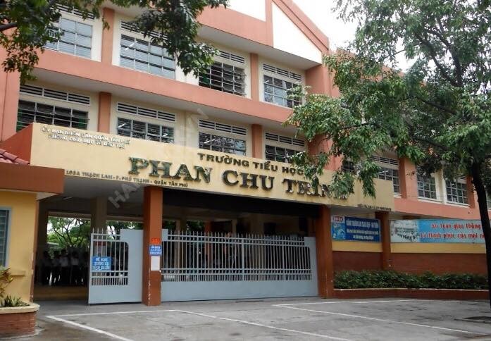 Trường Tiểu học Phan Chu Trinh, quận Tân Phú, TP.HCM nơi xảy ra sự việc
