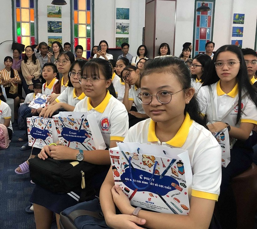 TP.HCM: 150 học sinh tham gia chung kết cuộc thi Văn hay Chữ tốt