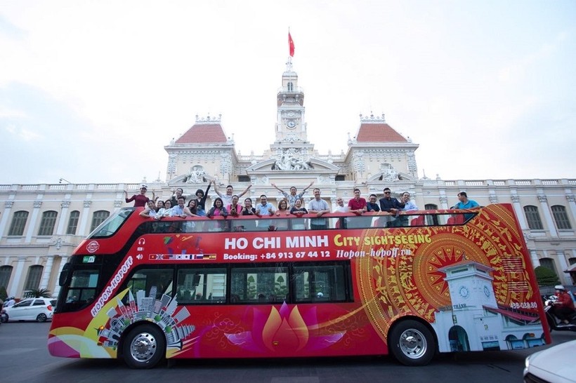 TP.HCM chính thức đưa vào sử dụng xe buýt 2 tầng phục vụ khách du lịch