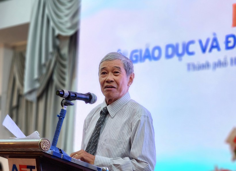 GS.TS Hồ Đức Hùng - Phó Chủ tịch Hội Giáo dục và Đào tạo TPHCM phát biểu tại lễ ra mắt Hội.