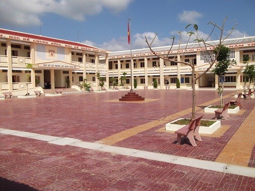 Trường THCS Tạ An Khương Nam, huyện Đầm Dơi. Ảnh: T. Sắc