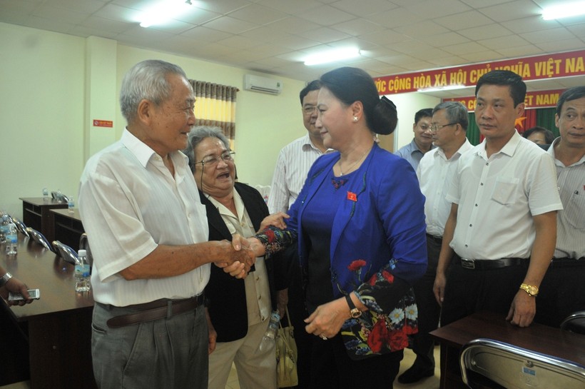 Chủ tịch Quốc hội Nguyễn Thị Kim Ngân tiếp xúc cử tri tại TP Cần Thơ