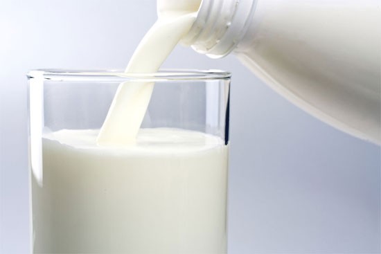 Hậu Giang: Nhiều HS tiểu học nhập viện sau khi uống sữa