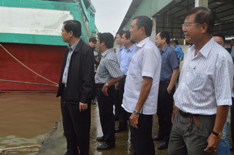 Đoàn công tác kiểm tra công tác ứng phó bão tại Kiên Giang