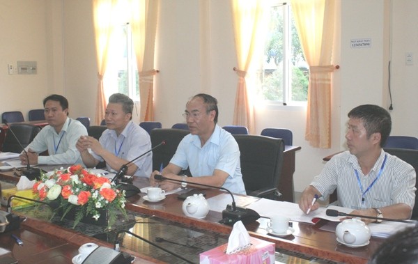 Đoàn công tác của Bộ GD&ĐT do Chánh thanh tra Nguyễn Huy Bằng dẫn đầu làm việc với Sở GD&ĐT TP Cần Thơ sáng 23/6